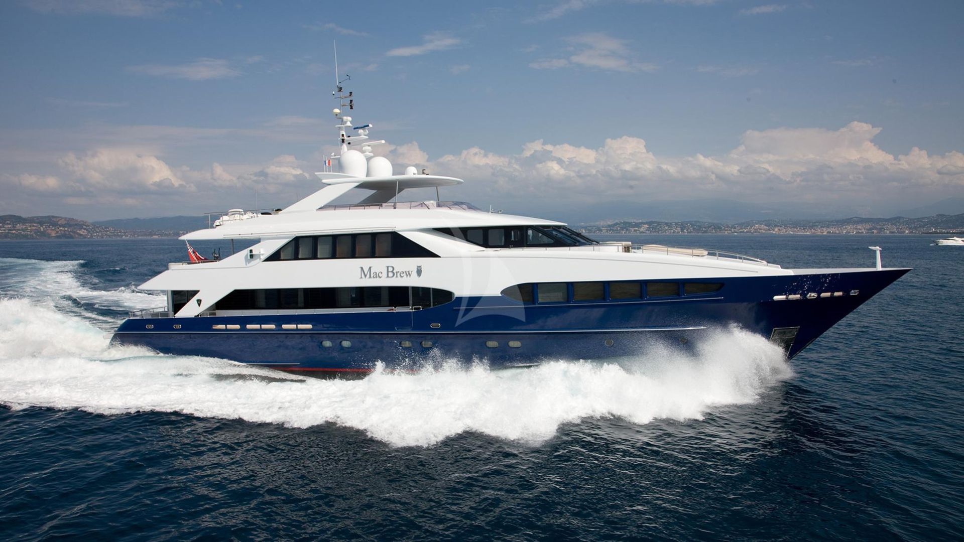 MAC BREW yacht for charter (Heesen, 39.4m, 2002)